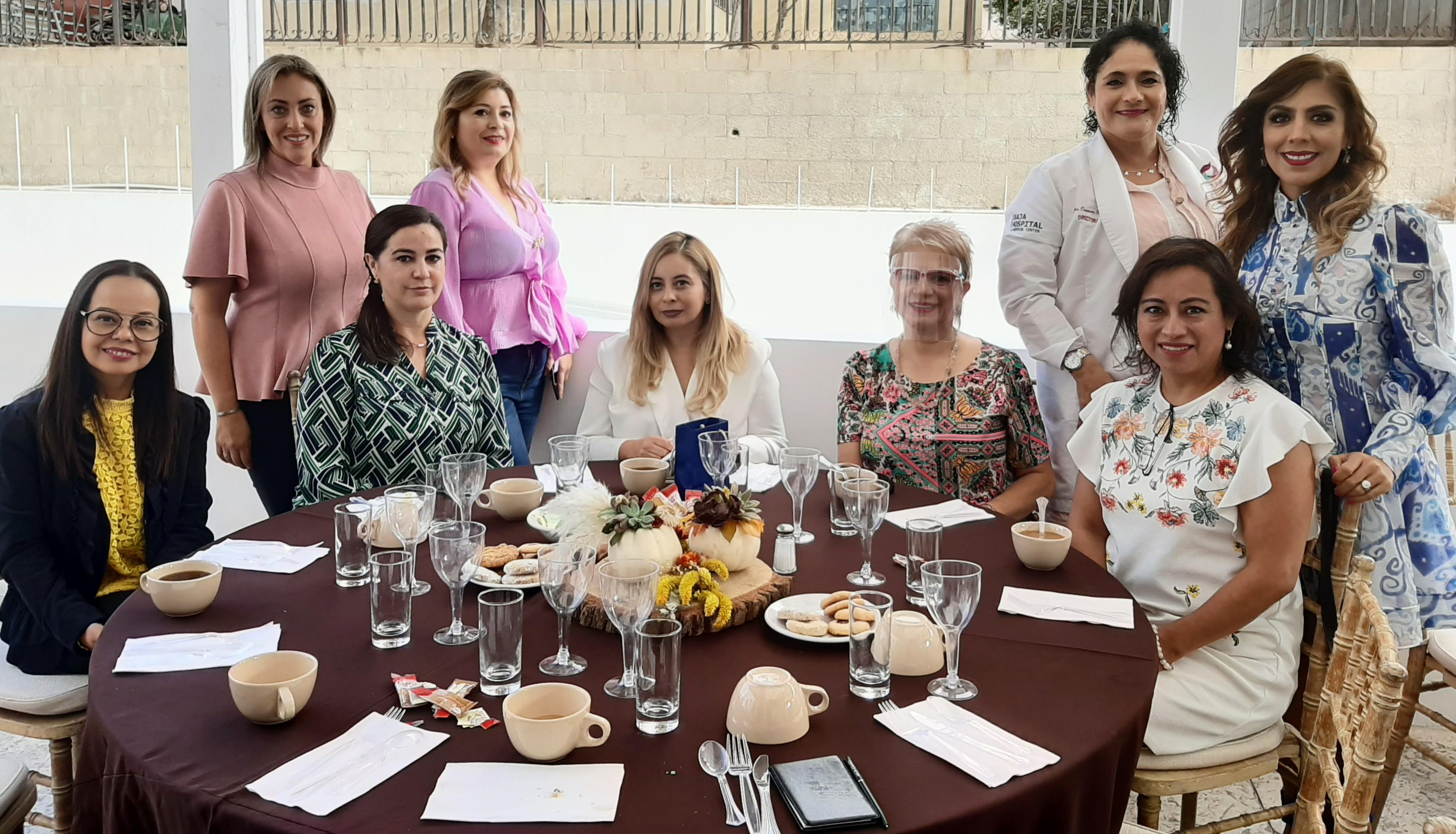 Reconocimiento a Ivette Casillas en Baja Hospital Medical Center