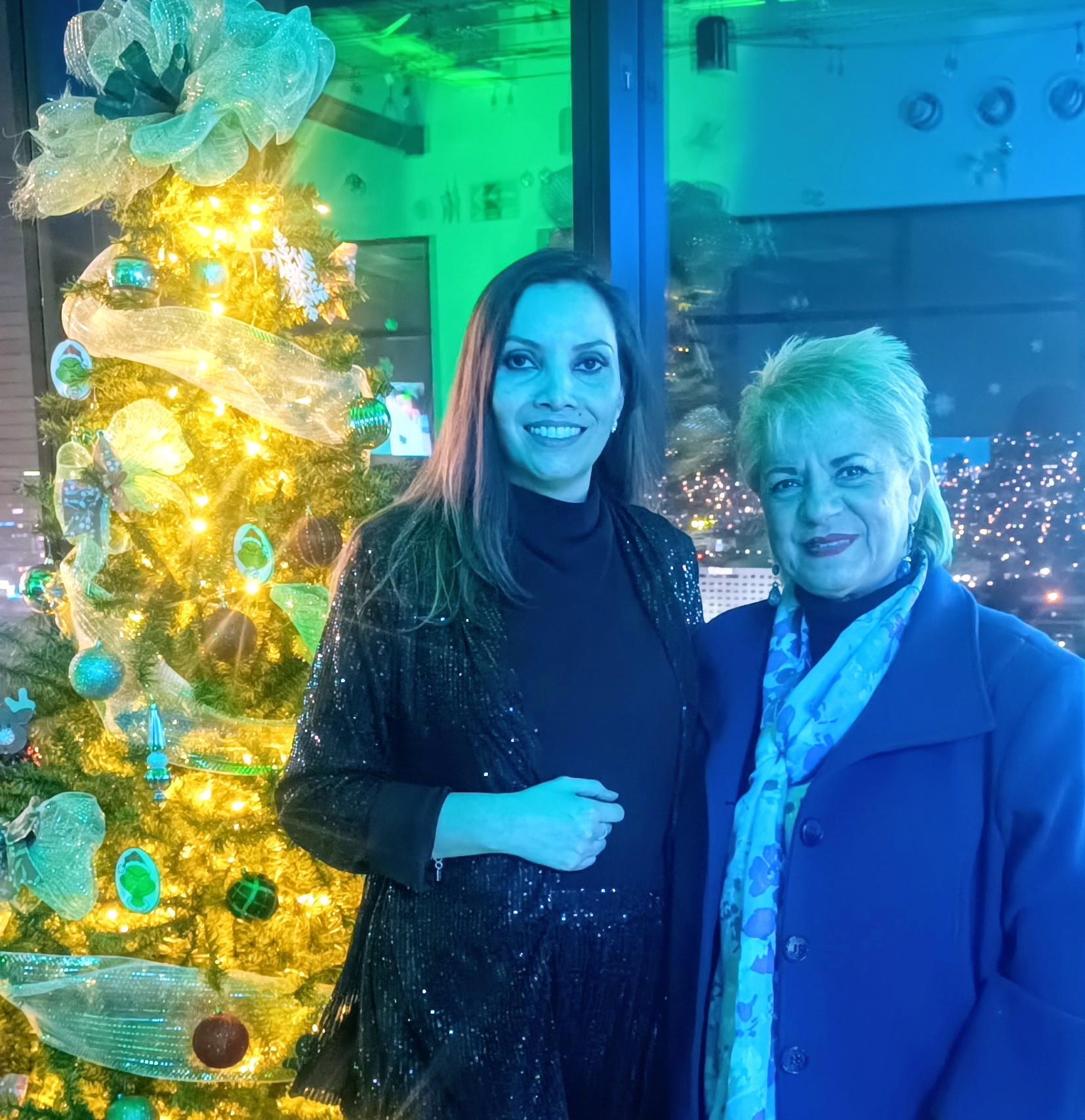 Dra. Adriana Mendioléa con la Dra. Bere Abrego en la Universidad TecMilenio Diciembre 2025