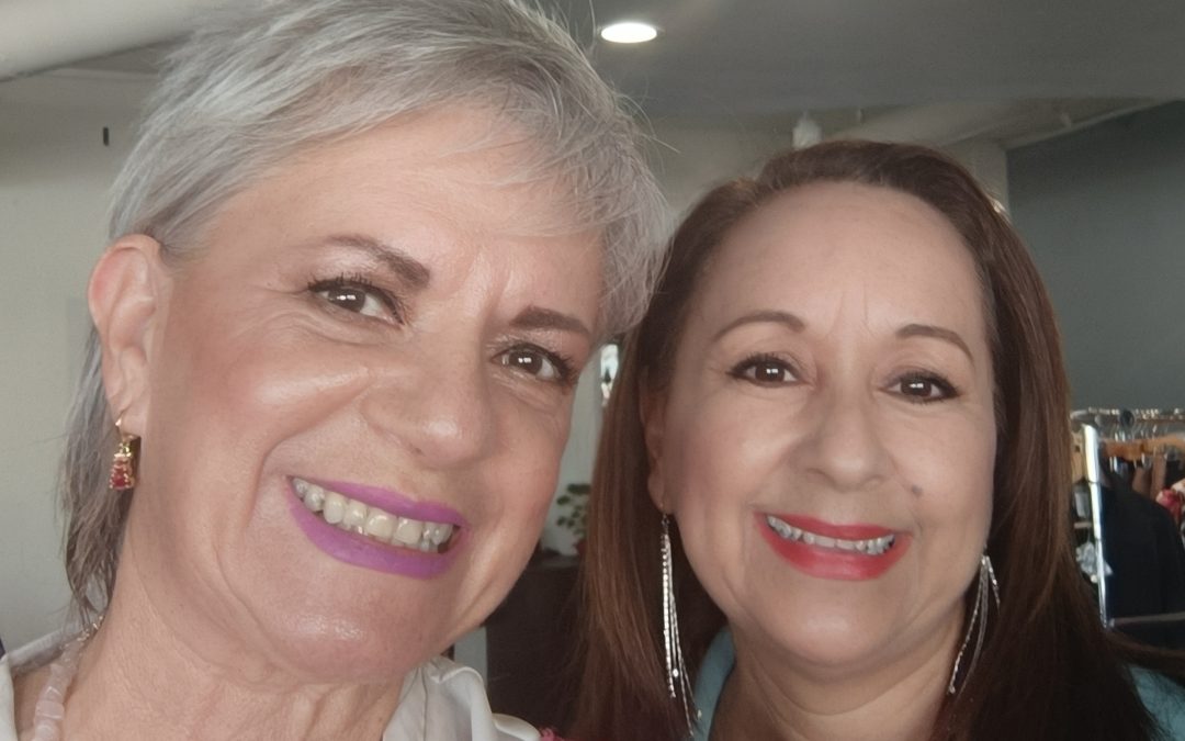 Dra. Adriana Mendioléa en reunión con las aliadas en San Diego, California, fotografía tomada por María Lara