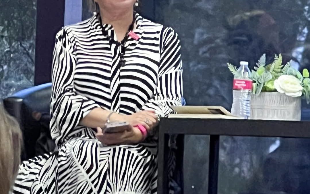 Editorial Adriana Mendioléa presento el libro Almas Compañeras: Relatos de Mujeres y sus animales de compañía, en el Centro Cultural Tijuana el 16 de julio 2025