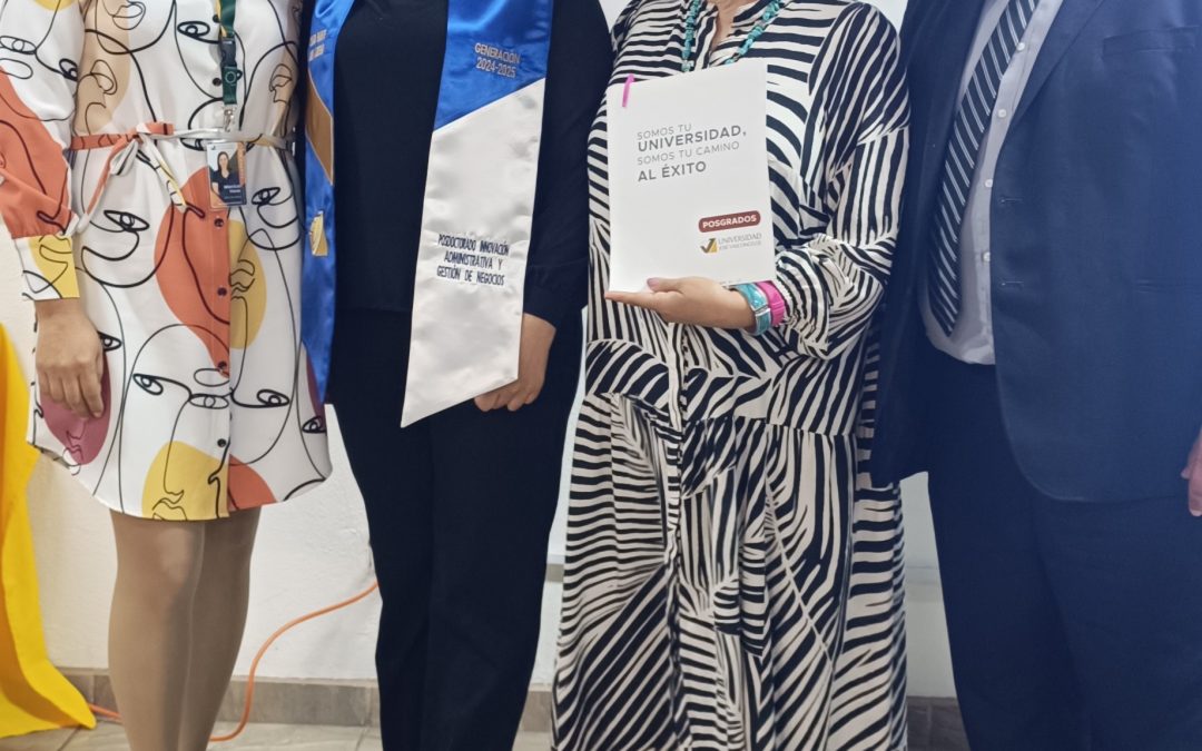 La Doctora Adriana Mendioléa moderando el Segundo Simposium deInvestigación del Sistema Educativo José Vasconcelos – muchas felicidades