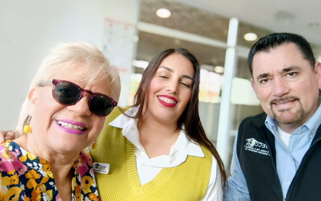 Doctora Adriana Mendioléa con el Mtro. Victor Soto y la Lic. Diana Bustos -Estándares de Competencia. Octubre 2025