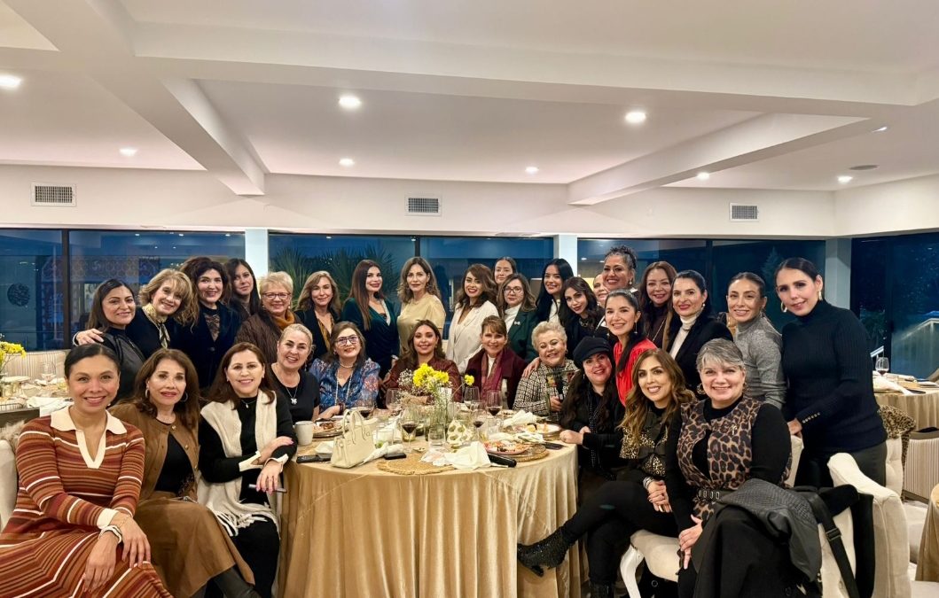 En la Cena de Acción de Gracias Noviembre 2025