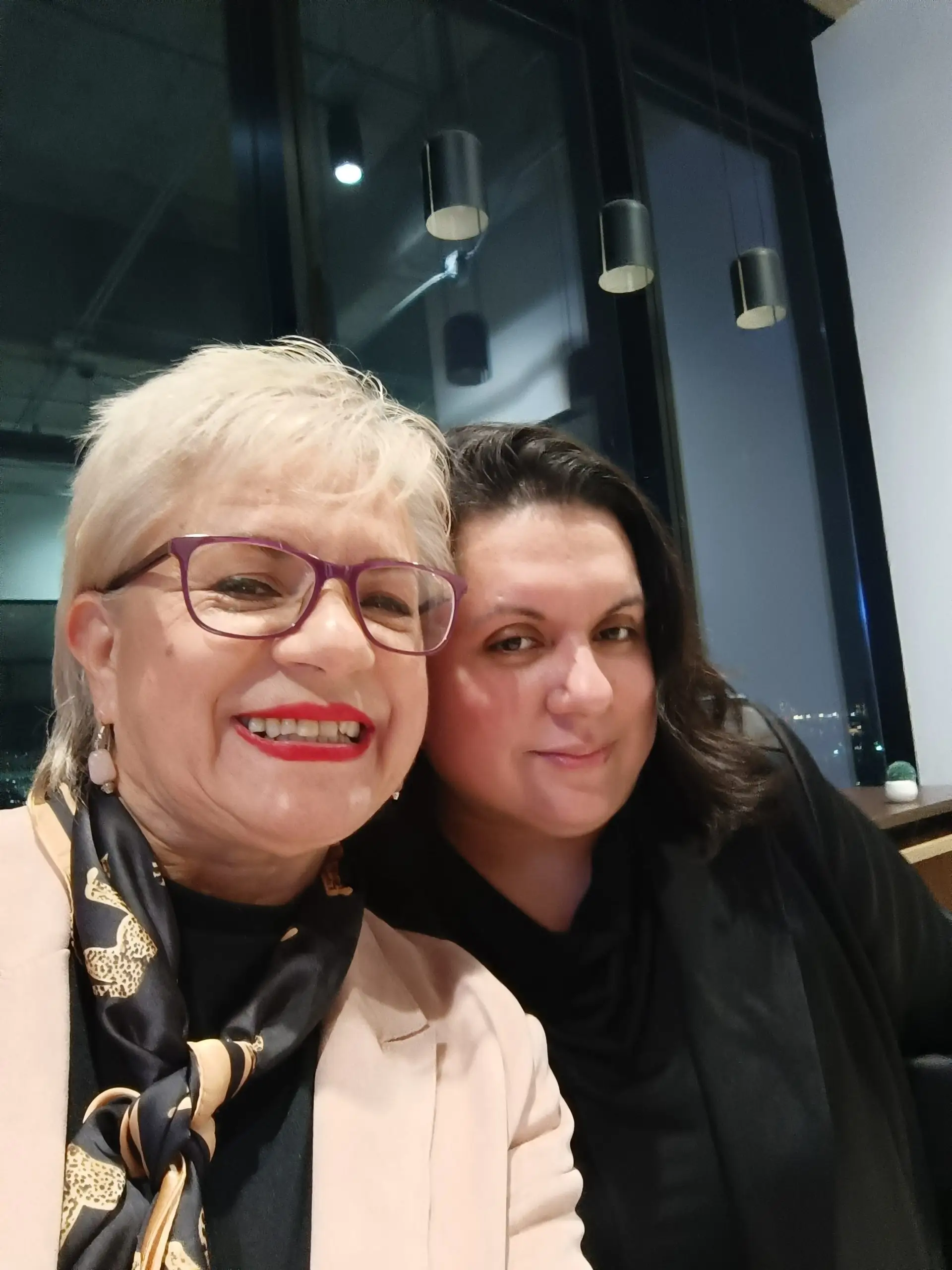 Doctora Adriana Mendioléa Consultoría en reuniones de trabajo. Enero 2026