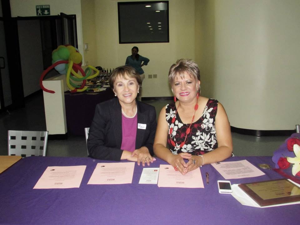 Reconociendo a la MUJER de éxito