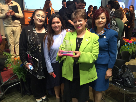 Mujeres Ejemplares 2015