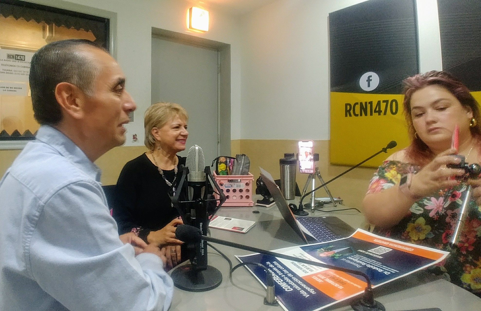 Entrevista en la radio