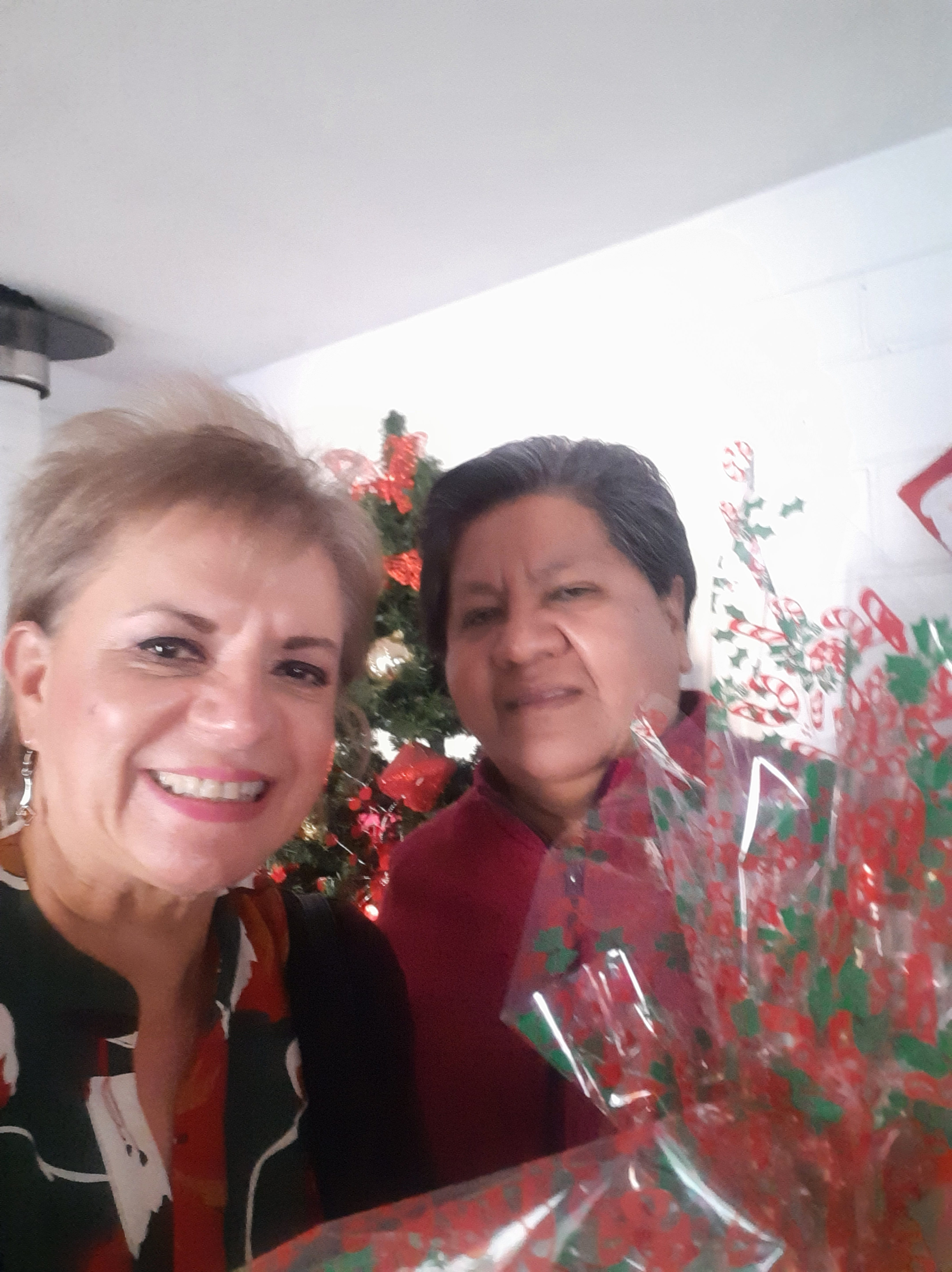 La Doctora Adriana Mendioléa visitando Casa Eudes