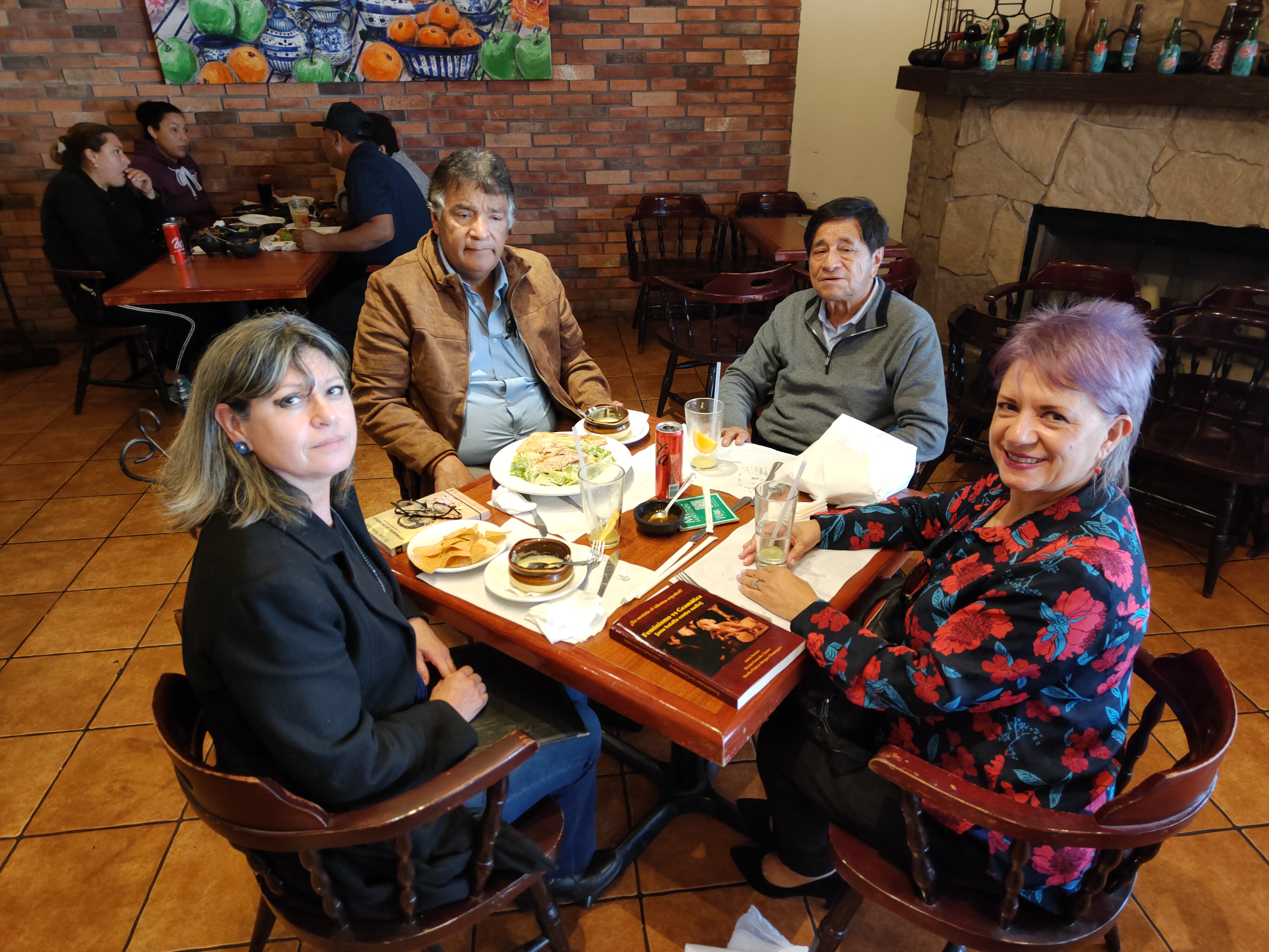 En reunión de trabajo con don Raúl Pérez y el dr Mario herrera