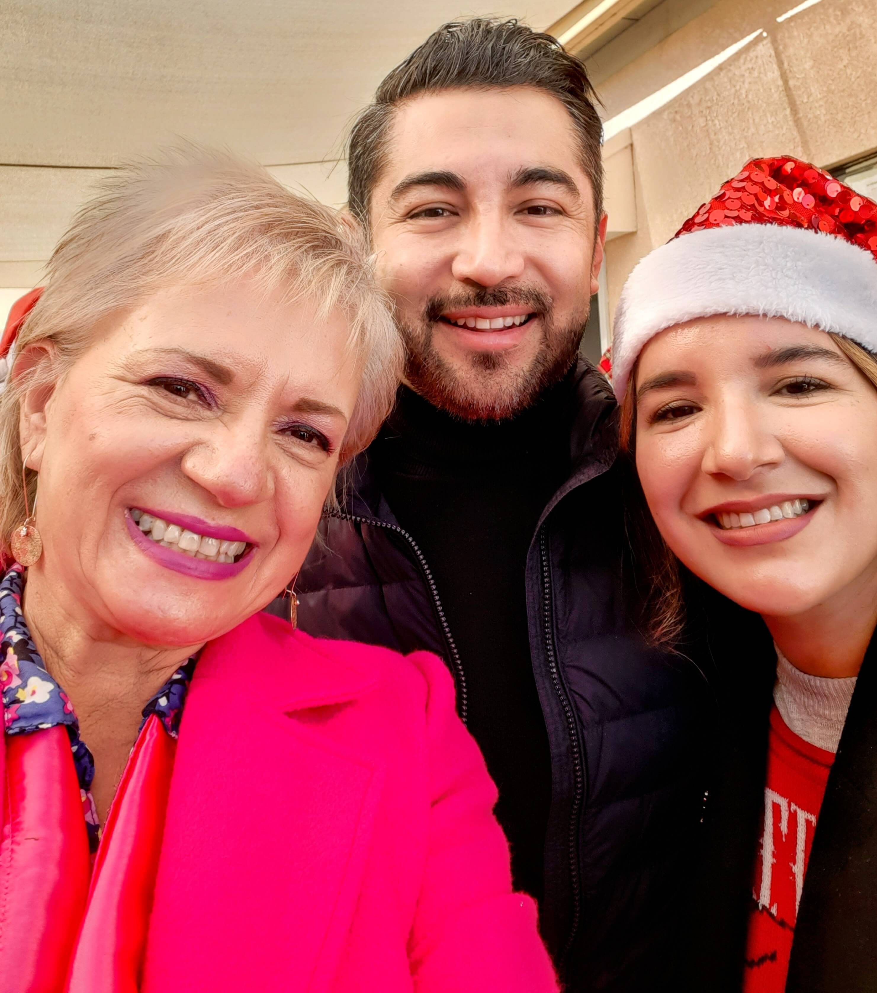 Visitando a los jóvenes con discapacidad en el albergue y entregando donativos con mucho cariño – 9 diciembre 2022