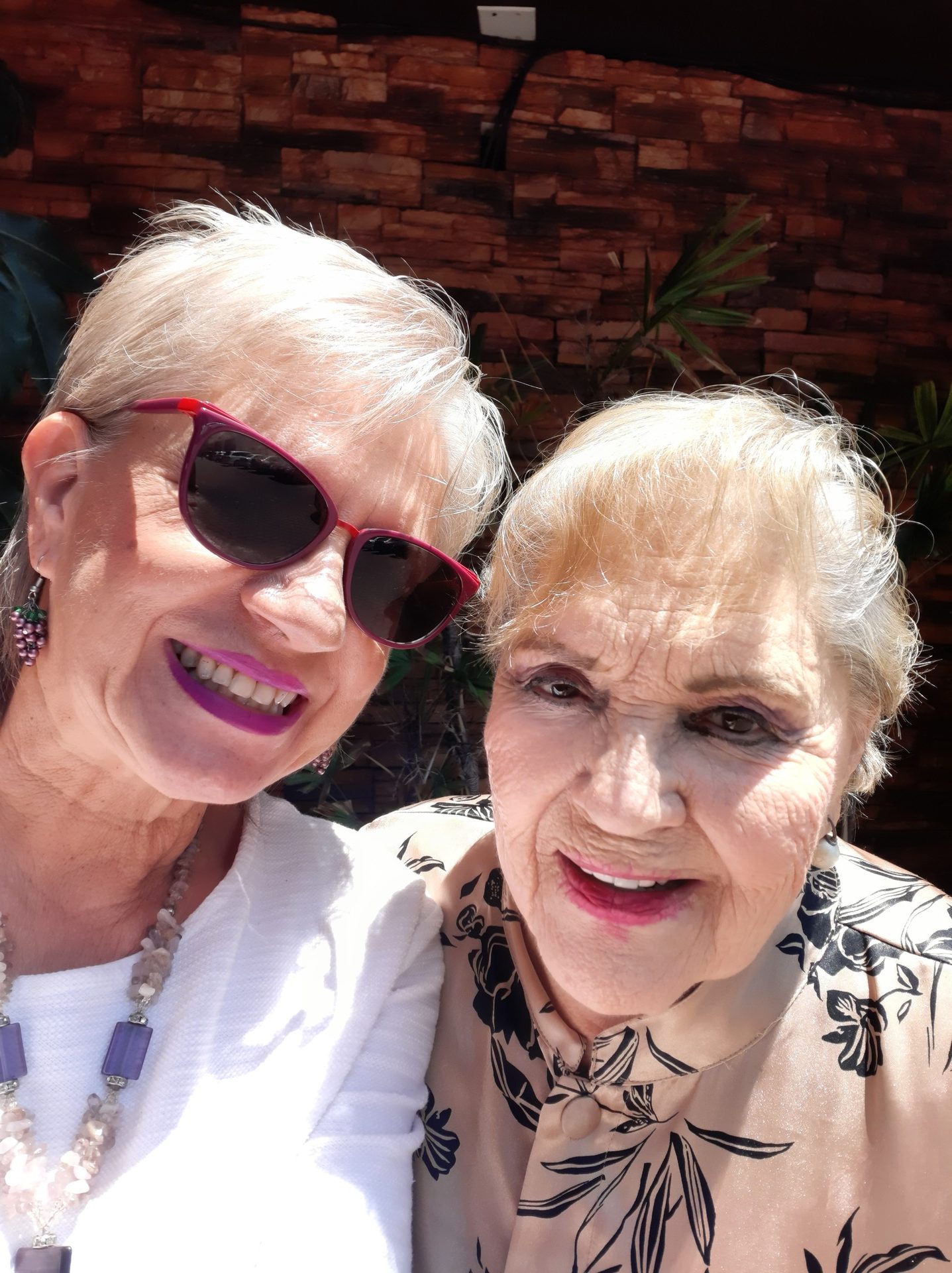 Entrega Medalla Mujer de Éxito a la Rectora de la Universidad Mundial Dra. Judith Adriana Carolina Moreno Berry Cecut 2 junio 2023