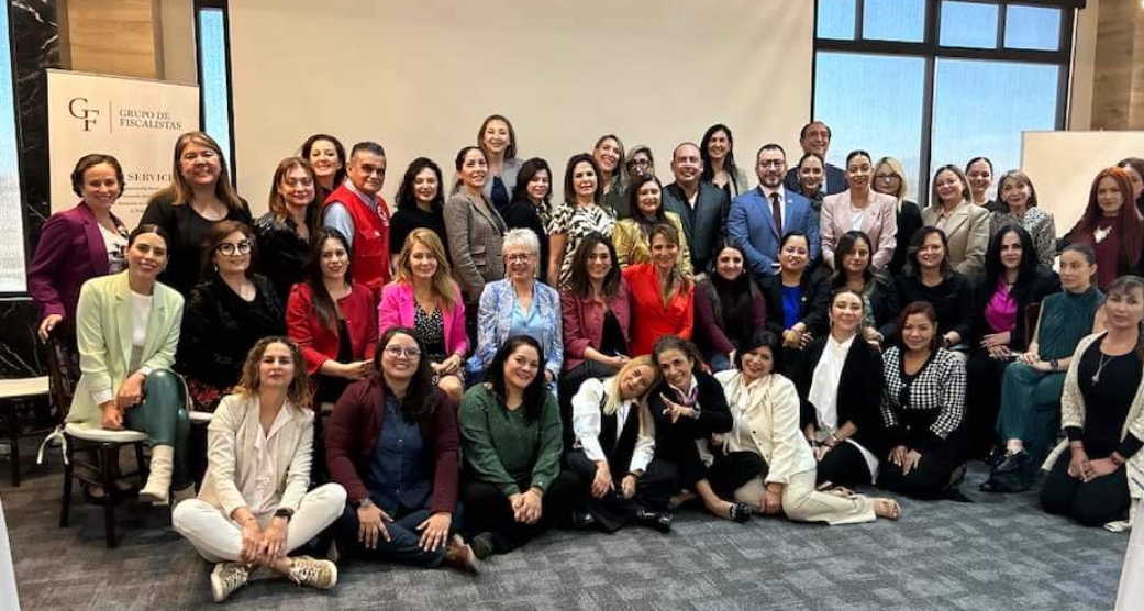 Doctora Adriana Mendioléa en reunión con mujeres empresarias 14 nov 2023