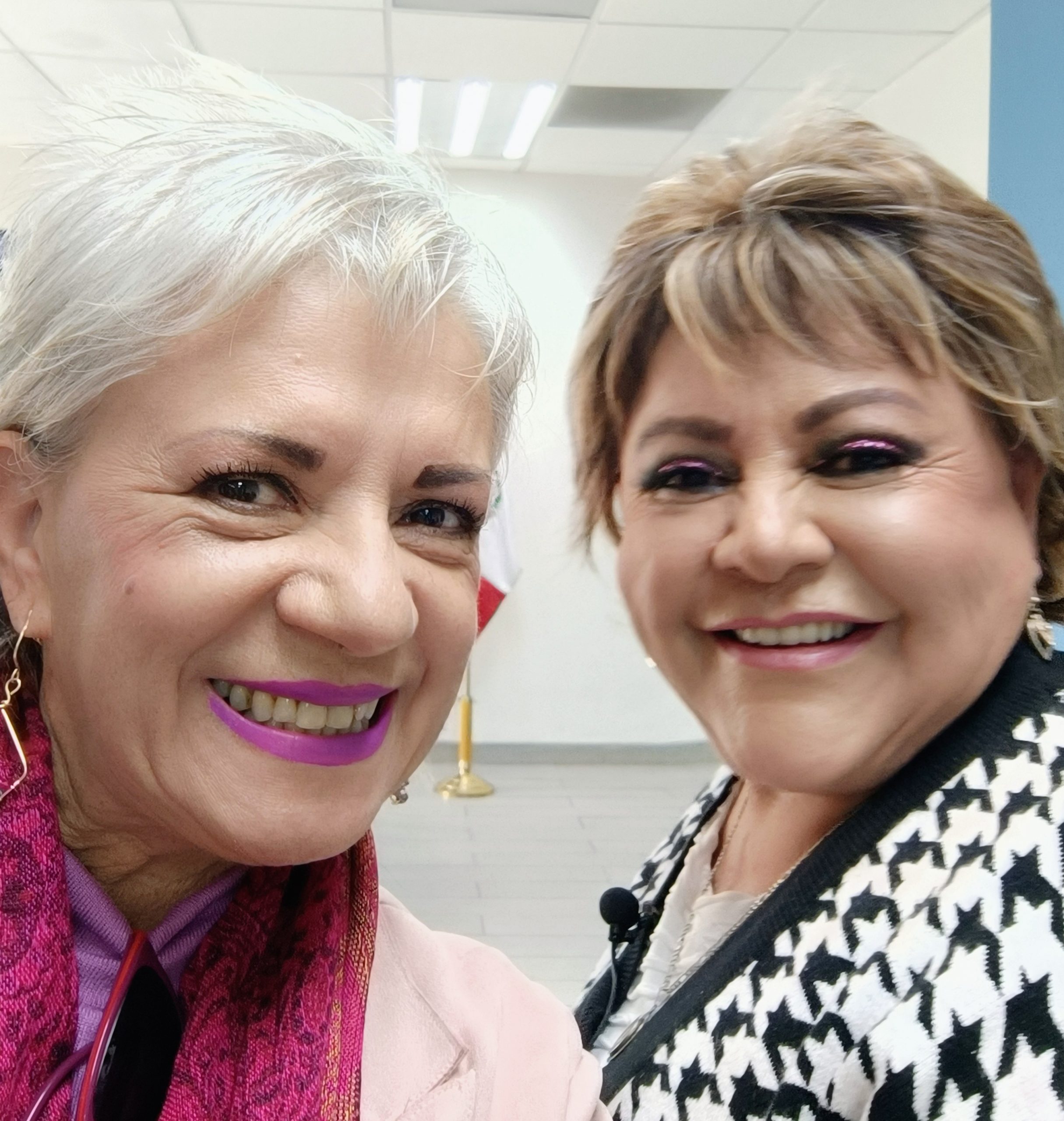 Dra. Adriana Mendiolea Con Maricarmen Flores