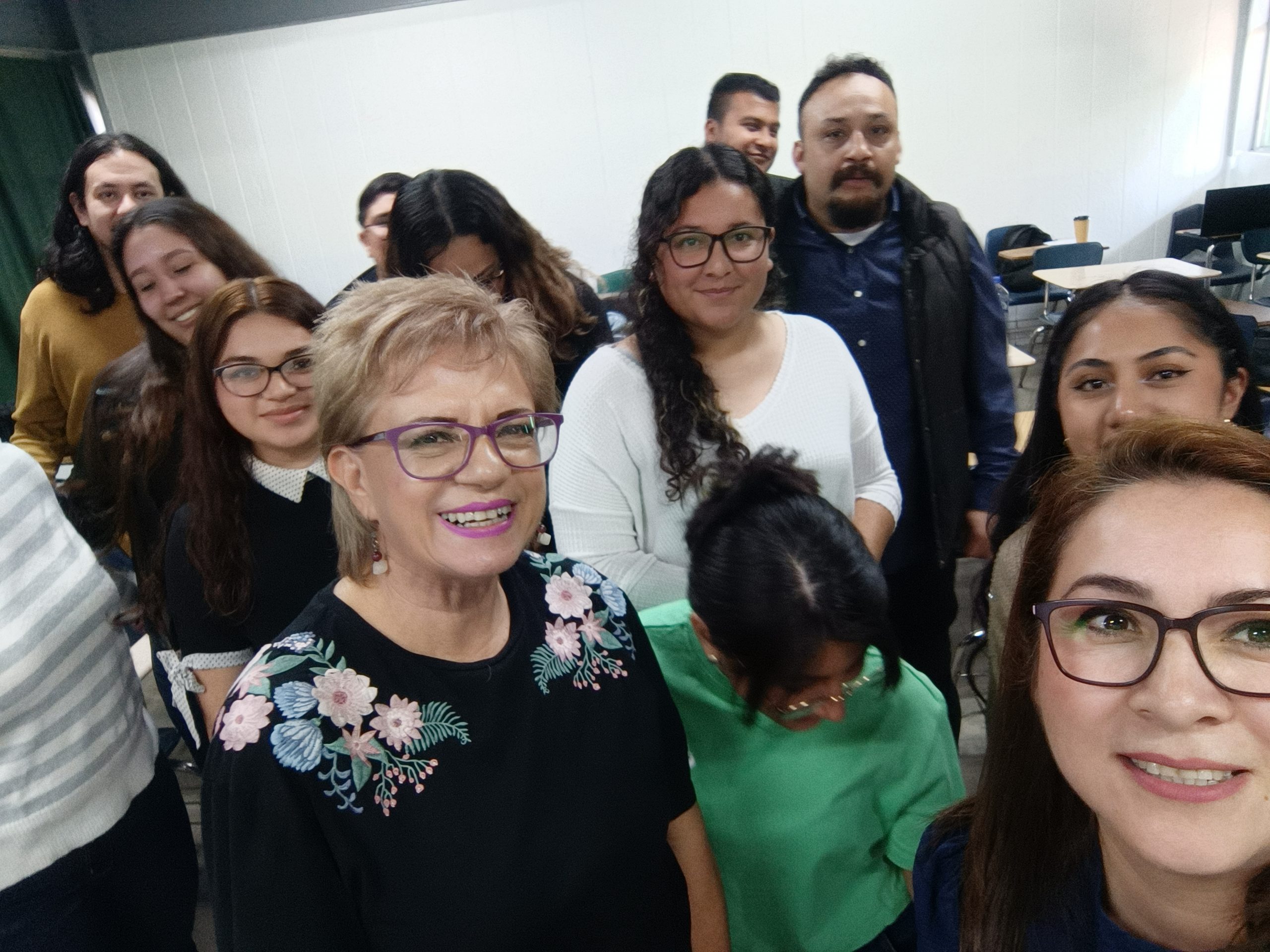 Con los estudiantes del MBA y Alta Dirección – Concluyendo la materiaAdministración de la Innovación de Cambio 21 septiembre 2024 – excelentegrupo, muchas felicidades