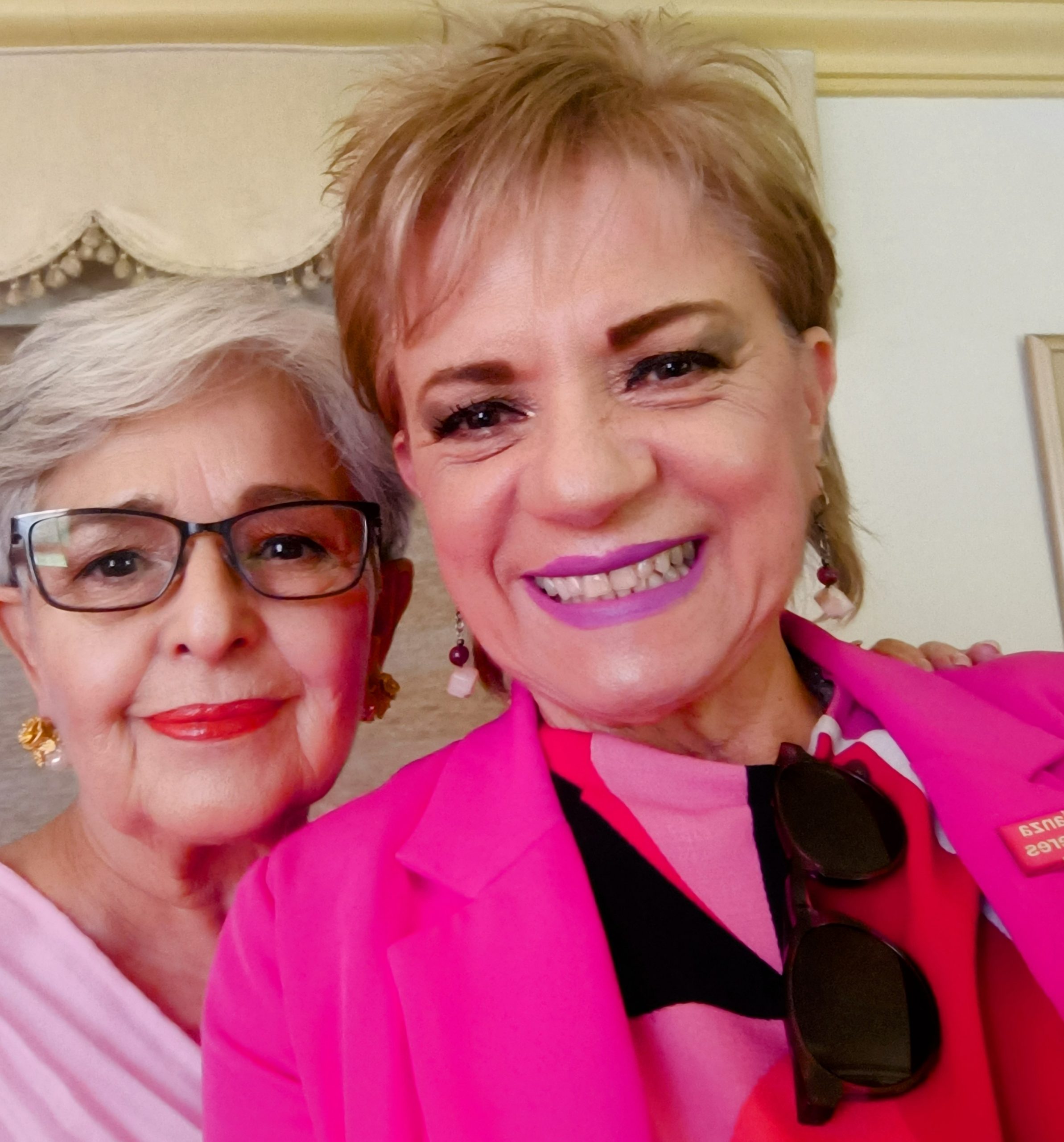 Doctora Adriana Mendioléa con la Mtra. Leticia Maldonado en Mexicaliseptiembre 2024