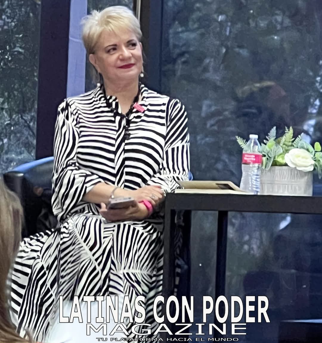 Editorial Adriana Mendioléa presento el libro Almas Compañeras: Relatos de Mujeres y sus animales de compañía, en el Centro Cultural Tijuana el 16 de julio 2025