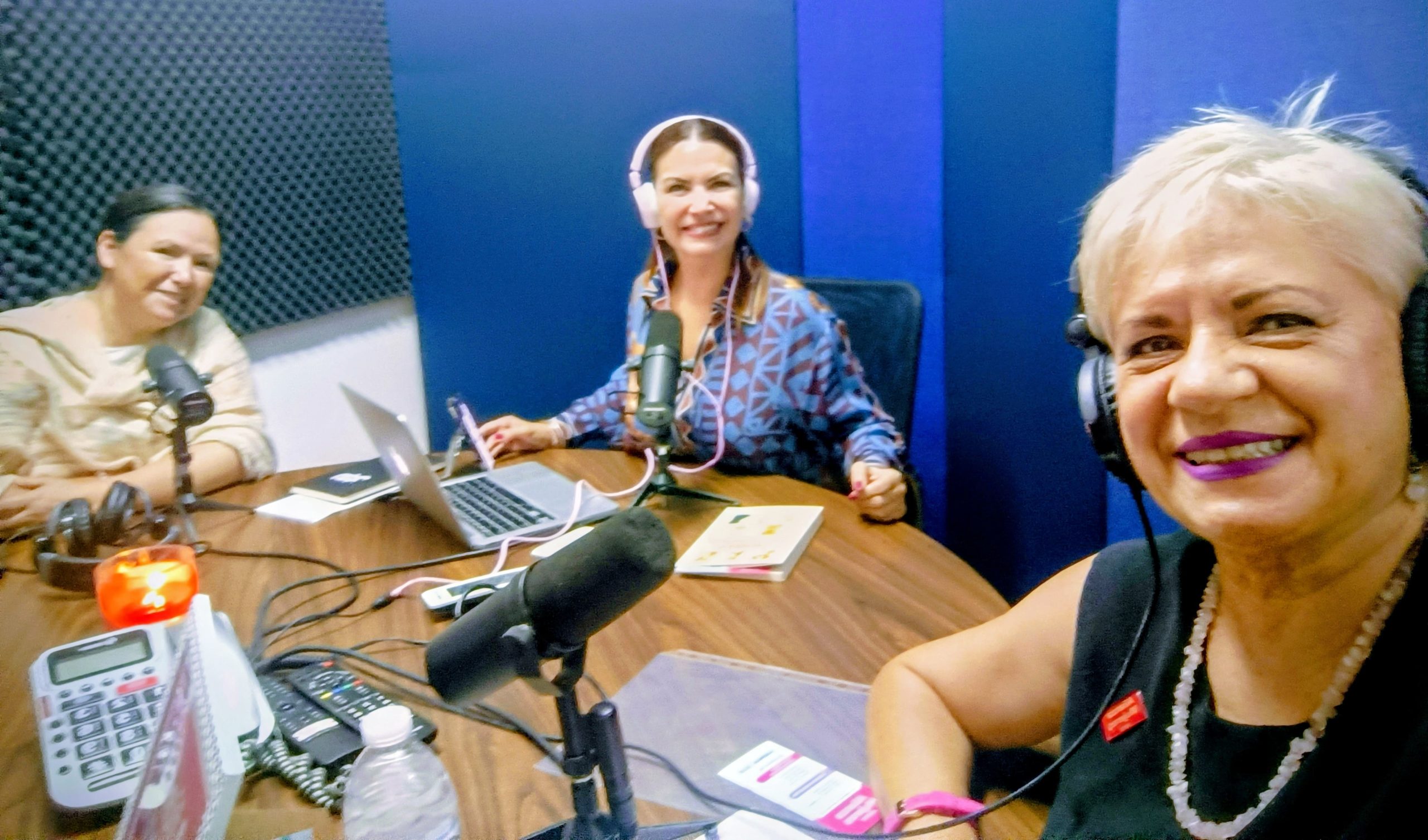Entrevista Uniradio con la Lic Alejandra Gaxiola 950 AM radio fórmula laDra Adriana Mendioléa y la Mtra. Rosy Rea. Octubre 2025