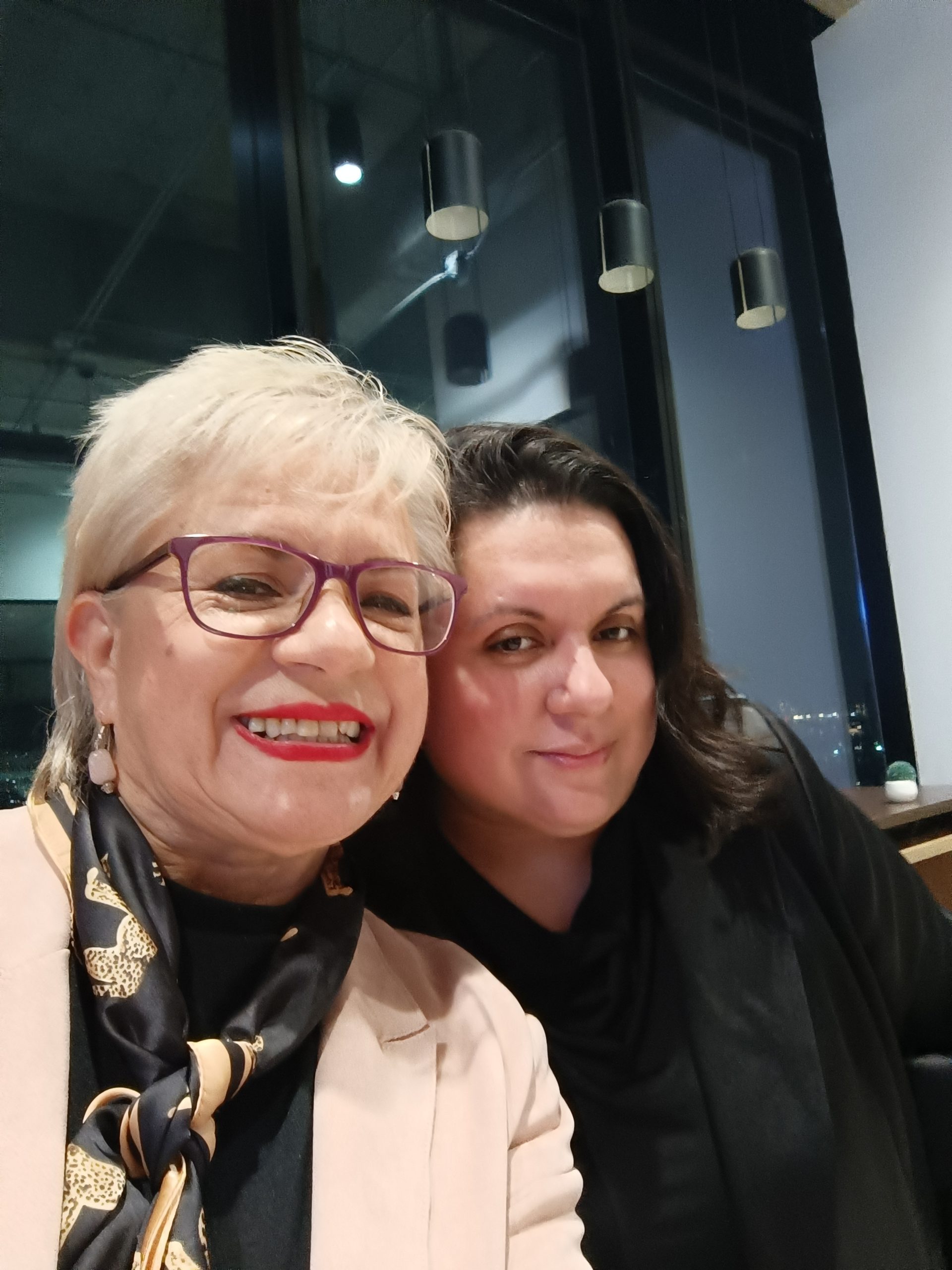 Doctora Adriana Mendioléa Consultoría en reuniones de trabajo. Enero 2026